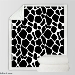 Black & White Giraffe Print Sherpa Fleece Blanket