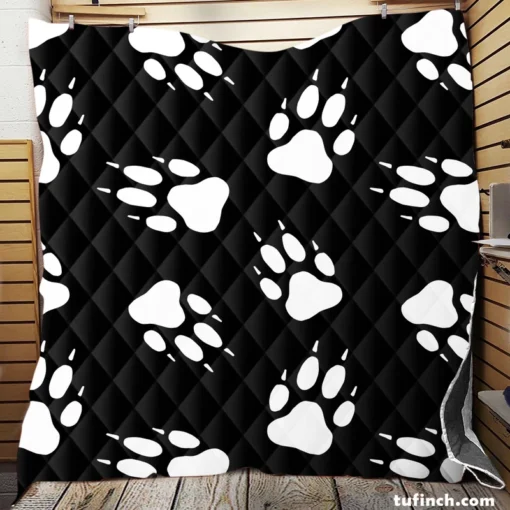 Dog Wolf Paw Seamless Quilt Blanket