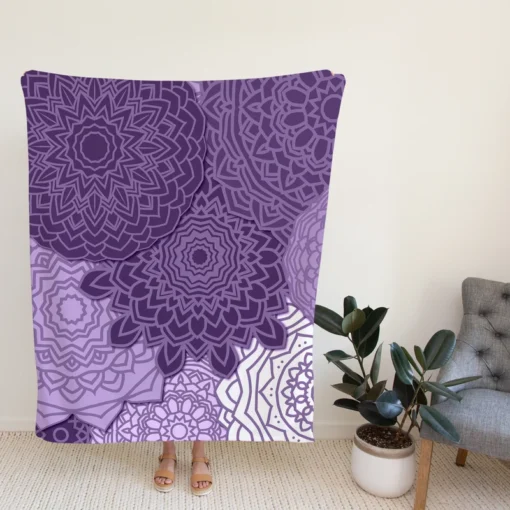 Indian Purple White Floral Mandala Pattern Fleece Blanket