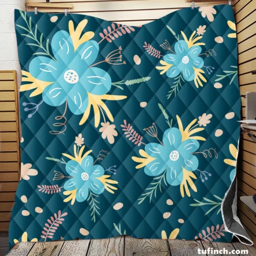 Light Blue Flowers Pattern Quilt Blanket