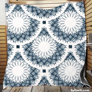 Luxurious Arabesque Pattern Quilt Blanket