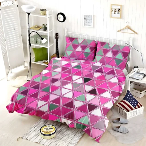 Magenta Glass Effect Triangle Design Bedding Set