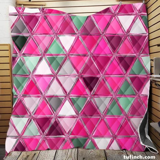 Magenta Glass Effect Triangle Design Quilt Blanket