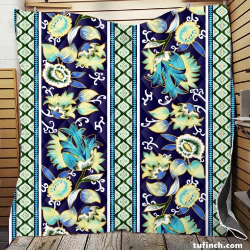 Paisley Border Floral Design Quilt Blanket