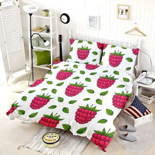 Raspberry And Leaves Pattern Bedding Set