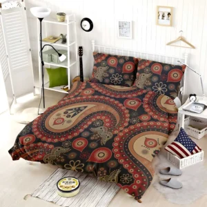 Royal Classical Red Paisley Design Bedding Set