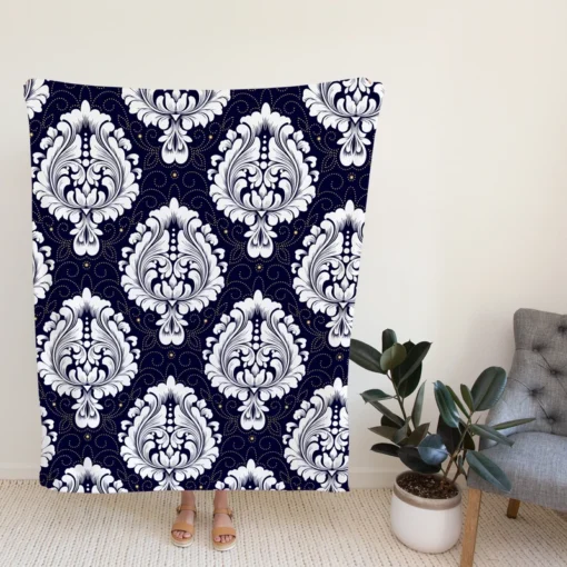 Royal Vintage Damask Design Fleece Blanket