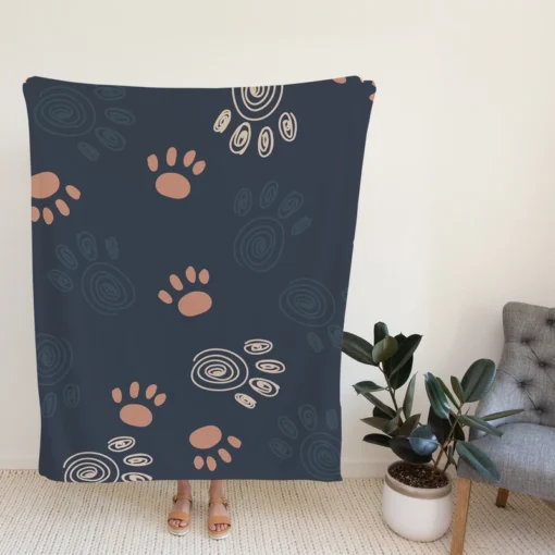 Spiral Animal Footprint Design Fleece Blanket