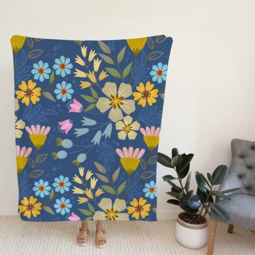 Spring Bloomed Florals Pattern Fleece Blanket