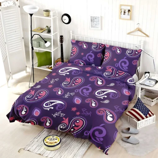 Traditional Little Purple Pink Paisley Bedding Set