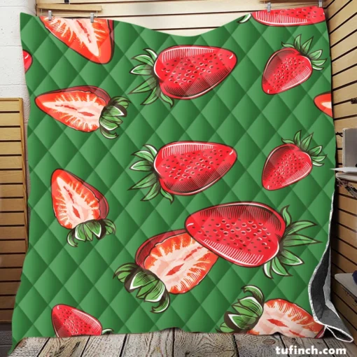 Vintage Strawberries In Slices Quilt Blanket