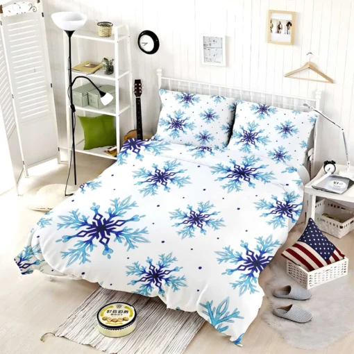 Watercolor Dark blue To Light Blue Snowflakes Bedding Set