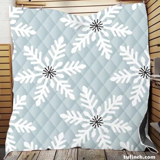 Winter Seasonal Snowflakes Quilt Blanket